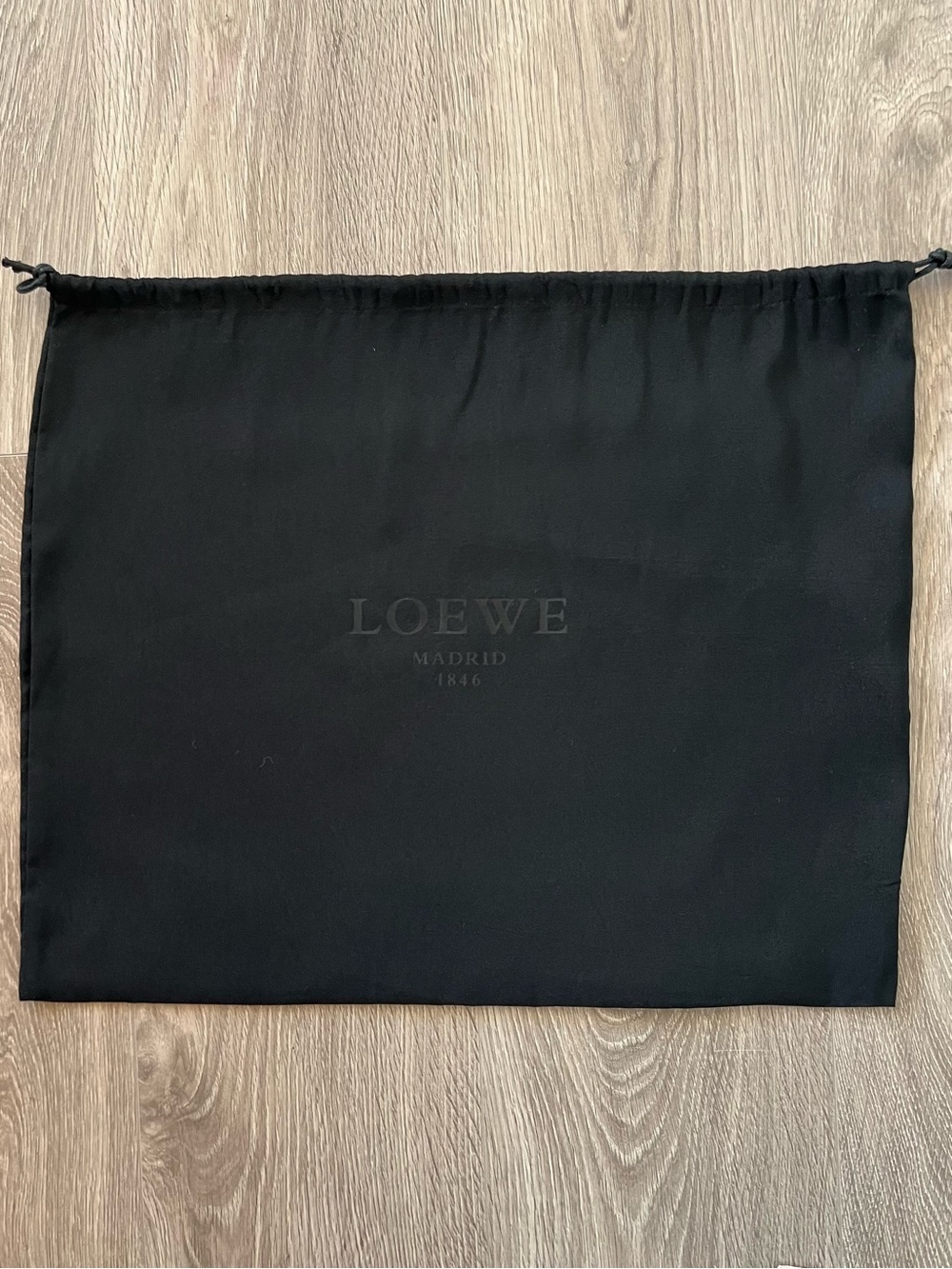 Loewe dust bag (C447)